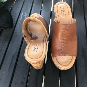 EUC size 7 b.o.c brown wedge sandal slide